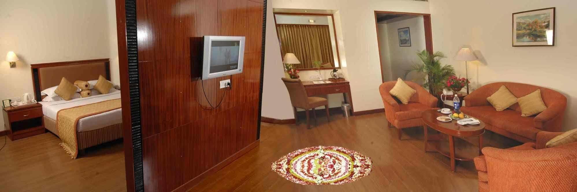 Royal Court Hotel Madurai Exterior foto
