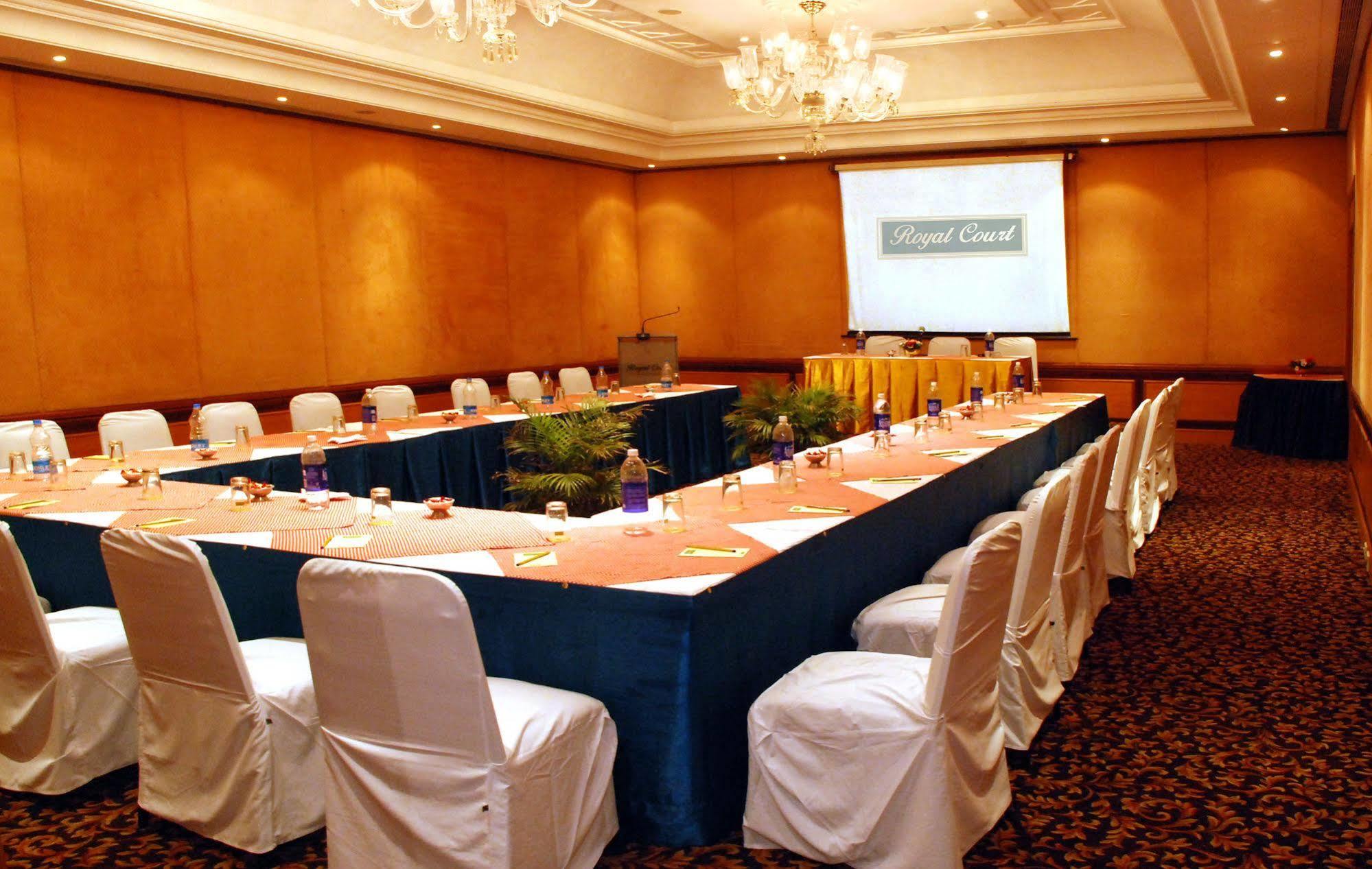 Royal Court Hotel Madurai Exterior foto